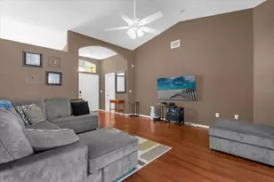 218 Meridian St, Davenport, FL 33837 - Photo 2