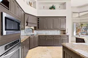 2313 Roat Dr, Orlando, FL 32835 - Photo 16