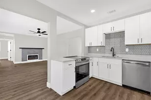 821 Pinedale Ave, Orlando, FL 32808 - Photo 6