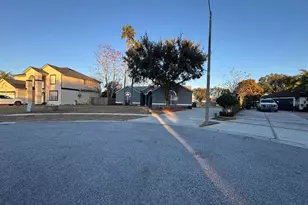 137 Killington Way, Orlando, FL 32835 - Photo 2