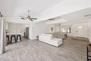 728 Coquina Ct, Orlando, FL 32807 - Photo 4