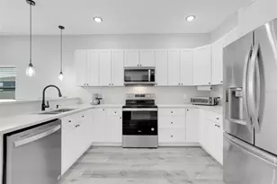 223 N Peninsula Dr, Daytona Beach, FL 32118 - Photo 10