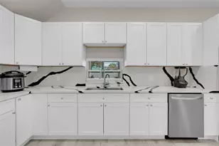 223 N Peninsula Dr, Daytona Beach, FL 32118 - Photo 24