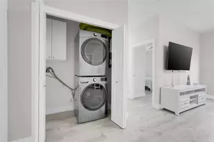 223 N Peninsula Dr, Daytona Beach, FL 32118 - Photo 30