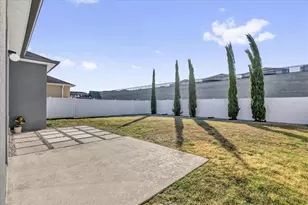 2462 Felce Ct, Davenport, FL 33897 - Photo 2