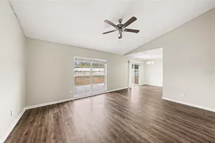 4617 Cabbage Palm Dr, Valrico, FL 33596 - Photo 8