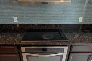 584 Scotia Pl, Orlando, FL 32806 - Photo 10