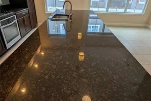 584 Scotia Pl, Orlando, FL 32806 - Photo 12