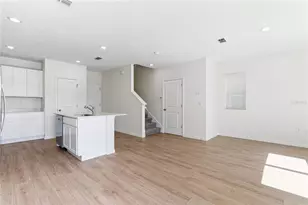 564 Preston Cv Dr, Saint Cloud, FL 34771 - Photo 2