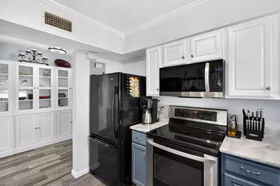 1943 Cloverlawn Avenue, Orlando, FL 32806 - Photo 16