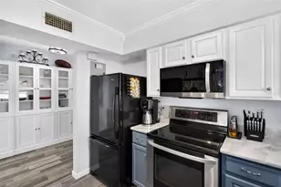 1943 Cloverlawn Ave, Orlando, FL 32806 - Photo 16