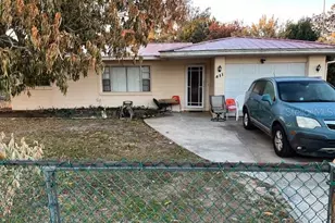 411 W Hall St, Avon Park, FL 33825 - Photo 1