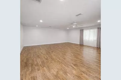 2218 8th Avenue SW, Largo, FL 33770 - Photo 8