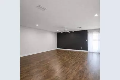 2218 8th Avenue SW, Largo, FL 33770 - Photo 6