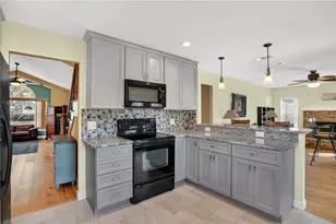 3395 Hillmont Cir, Orlando, FL 32817 - Photo 12