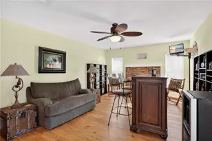 3395 Hillmont Cir, Orlando, FL 32817 - Photo 8