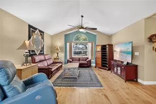 3395 Hillmont Cir, Orlando, FL 32817 - Photo 6