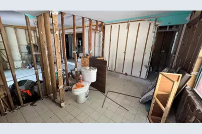 5290 Circle Drive, Weeki Wachee, FL 34607 - Photo 10