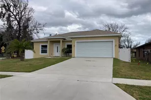 925 Lora St, Daytona Beach, FL 32114 - Photo 2