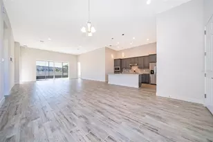 2400 Symphony Cir, Saint Cloud, FL 34771 - Photo 2