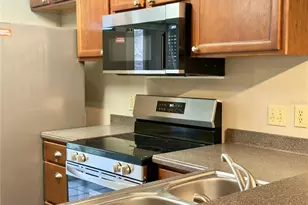 120 Reserve Cir, Oviedo, FL 32765 - Photo 8