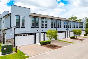 2113 Broome St, Kissimmee, FL 34743 - Photo 2