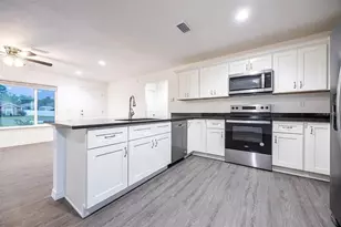781 NE 130th Terrace, Silver Springs, FL 34488 - Photo 2