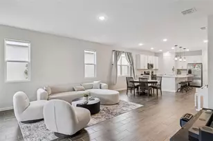 654 Heritage Sq Dr, Haines City, FL 33844 - Photo 6