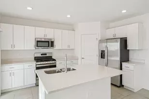 33813 Sky Blossom Cir, Leesburg, FL 34788 - Photo 6