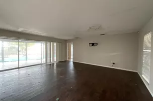 313 Degas Dr, Nokomis, FL 34275 - Photo 6