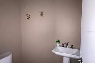 313 Degas Dr, Nokomis, FL 34275 - Photo 8