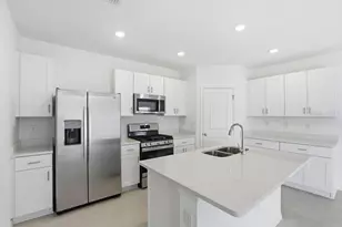 752 Hazelwood Ct, Haines City, FL 33844 - Photo 8