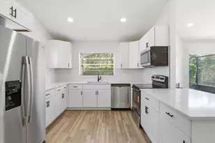 498 Whittingham Pl, Lake Mary, FL 32746 - Photo 4