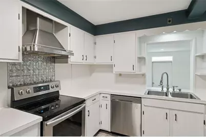 822 Poinsettia Drive, Eustis, FL 32726 - Photo 10