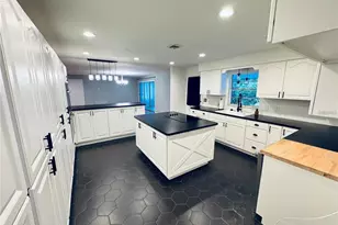 2022 Edgewood Rd, Leesburg, FL 34748 - Photo 8