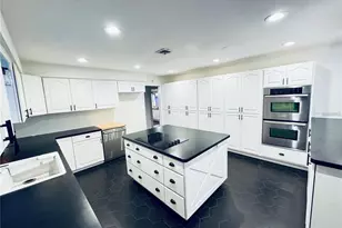 2022 Edgewood Rd, Leesburg, FL 34748 - Photo 10