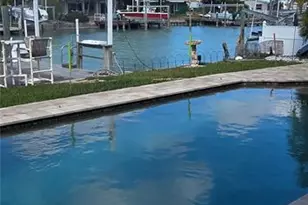 538 Crystal Dr, Madeira Beach, FL 33708 - Photo 4