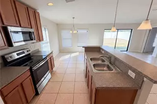 11212 Carrick Stone St, Wimauma, FL 33598 - Photo 16