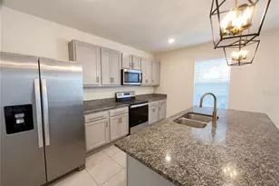 11327 Amber Ridge Dr, Zellwood, FL 32798 - Photo 2