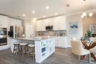 10206 White Magnolia Sq, Thonotosassa, FL 33592 - Photo 4