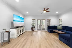 254 Valencia Cir, Saint Petersburg, FL 33716 - Photo 10