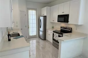 9189 Camden Gardens St, Orlando, FL 32827 - Photo 2