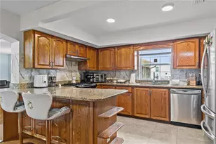 6750 Magnolia Homes Rd, Orlando, FL 32810 - Photo 10