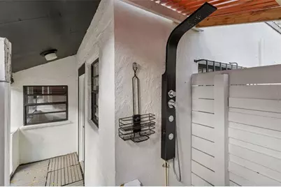 926 E Shadowlawn Avenue, Tampa, FL 33603 - Photo 38