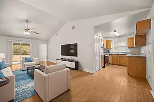 980 Derbyshire Dr, Kissimmee, FL 34758 - Photo 2