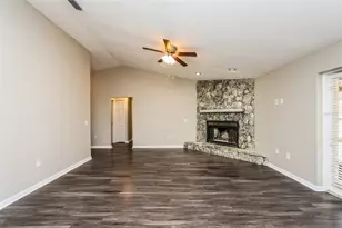 35148 Dolphin Lake Dr, Zephyrhills, FL 33541 - Photo 4