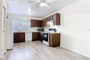 467 Hunter Cir, Kissimmee, FL 34758 - Photo 14