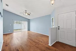 128 Lakebreeze Cir, Lake Mary, FL 32746 - Photo 2