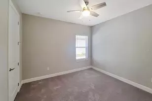 11019 Devonbridge Dr, Palmetto, FL 34221 - Photo 10