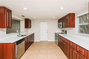 3914 Pensdale Dr, New Port Richey, FL 34652 - Photo 4